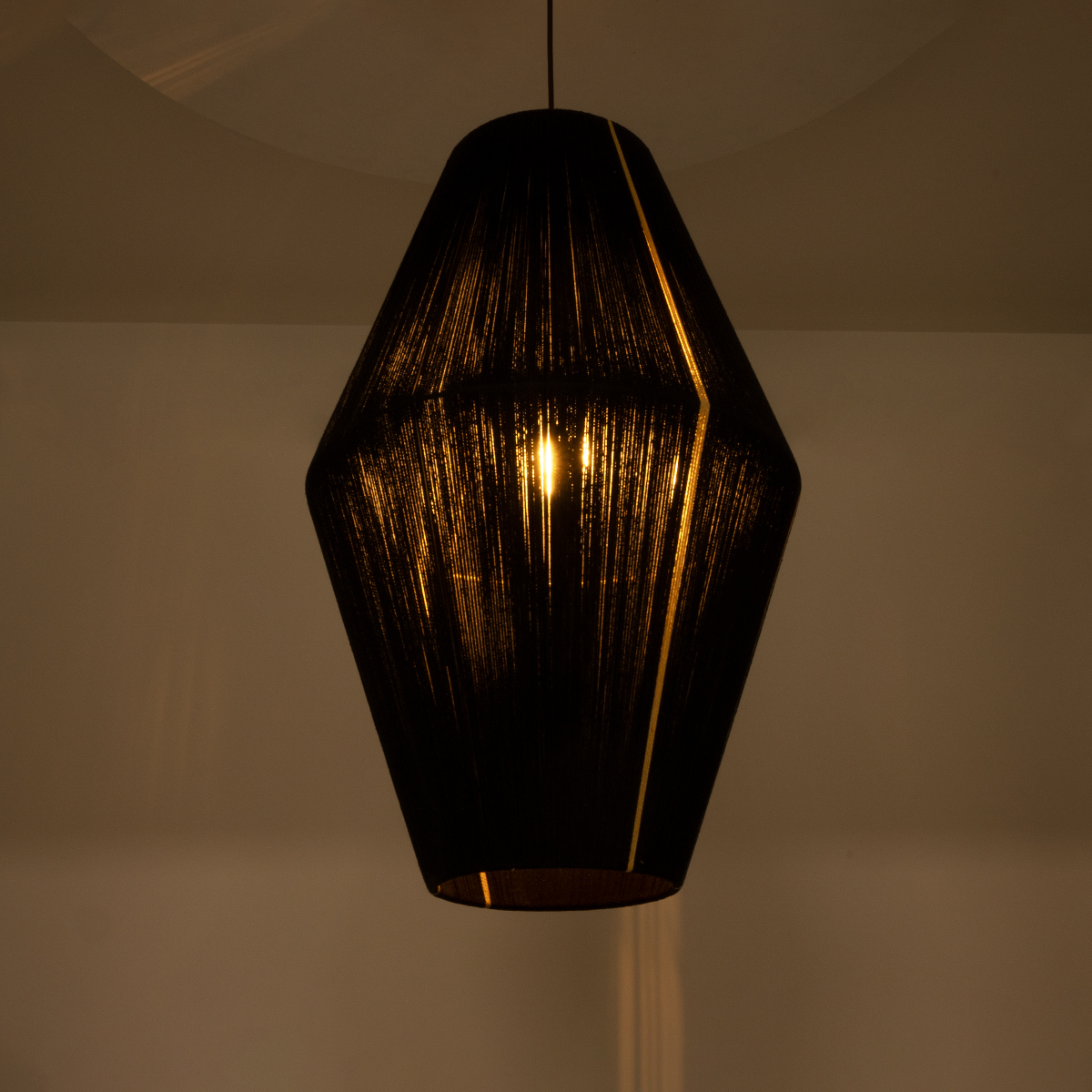 GLOBOSTAR® SALERNO 02078 Boho Κρεμαστό Φωτιστικό Οροφής με Ντουί 1 x E27 AC 220-240V IP20 - Μαύρο & Μπεζ - Μ50 x Π50 x Υ80cm - Image 3