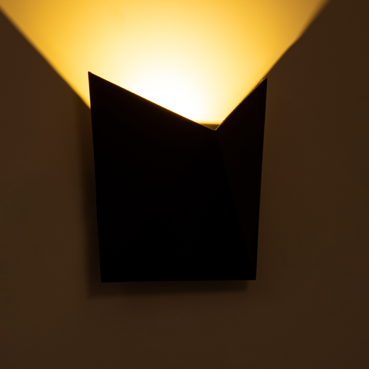 GLOBOSTAR® STEALTH 60520 Μοντέρνο Φωτιστικό Τοίχου - Απλίκα LED 10W 1000lm 60° AC 220-240V Αδιάβροχο IP65 Θερμό Λευκό 2700K - Bridgelux COB Chip & TÜV SÜD Driver - Μαύρο Ματ - Μ17 x Π7.5 x Υ17cm - 5 Χρόνια Εγγύηση - Image 8