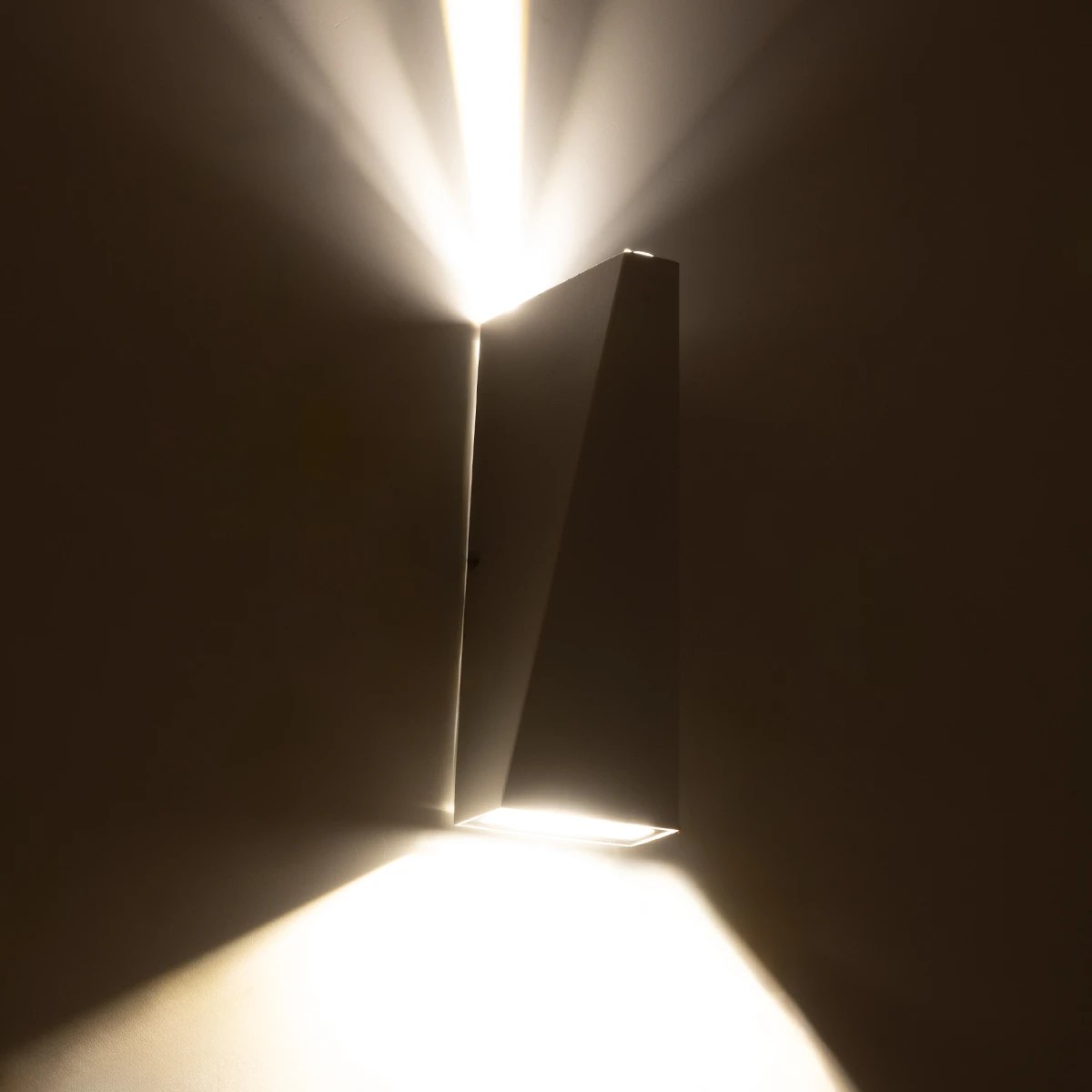GLOBOSTAR® TRIANDE 60554 Μοντέρνο Φωτιστικό Τοίχου - Απλίκα LED 10W 1200lm 5°/60° AC 220-240V Αδιάβροχο IP65 Φυσικό Λευκό 4500K - Bridgelux COB Chip & TÜV SÜD Driver - Λευκό Ματ - Μ8.5 x Π8.5 x Υ20cm - 5 Χρόνια Εγγύηση - Image 8