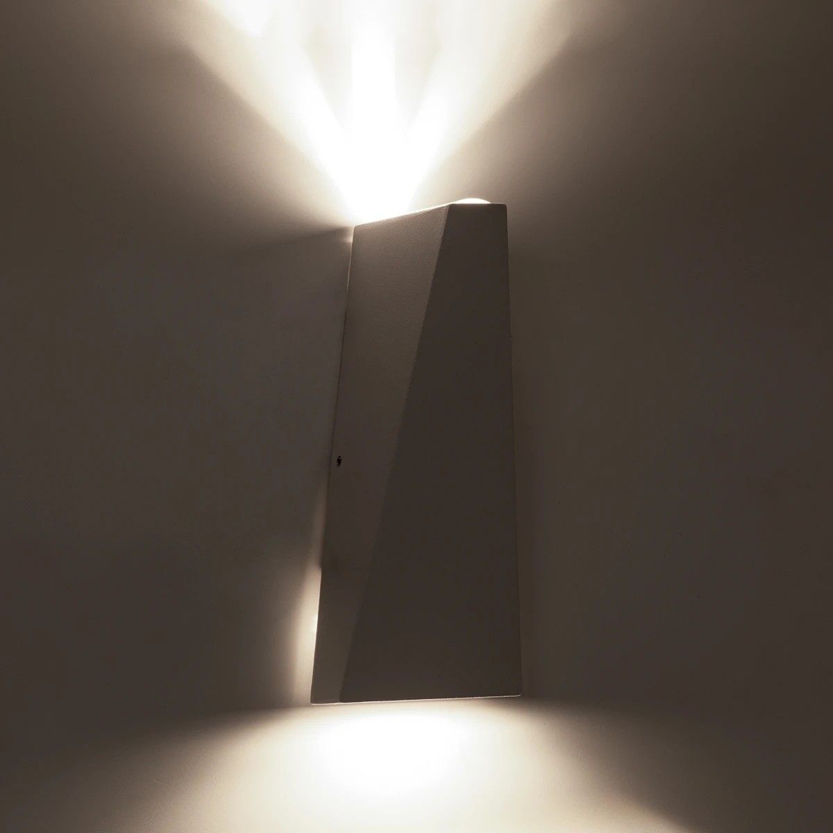 GLOBOSTAR® TRIANDE 60555 Μοντέρνο Φωτιστικό Τοίχου - Απλίκα LED 10W 1200lm 5°/60° AC 220-240V Αδιάβροχο IP65 Φυσικό Λευκό 4500K - Bridgelux COB Chip & TÜV SÜD Driver - Γκρι Ανθρακί Ματ - Μ8.5 x Π8.5 x Υ20cm - 5 Χρόνια Εγγύηση - Image 8