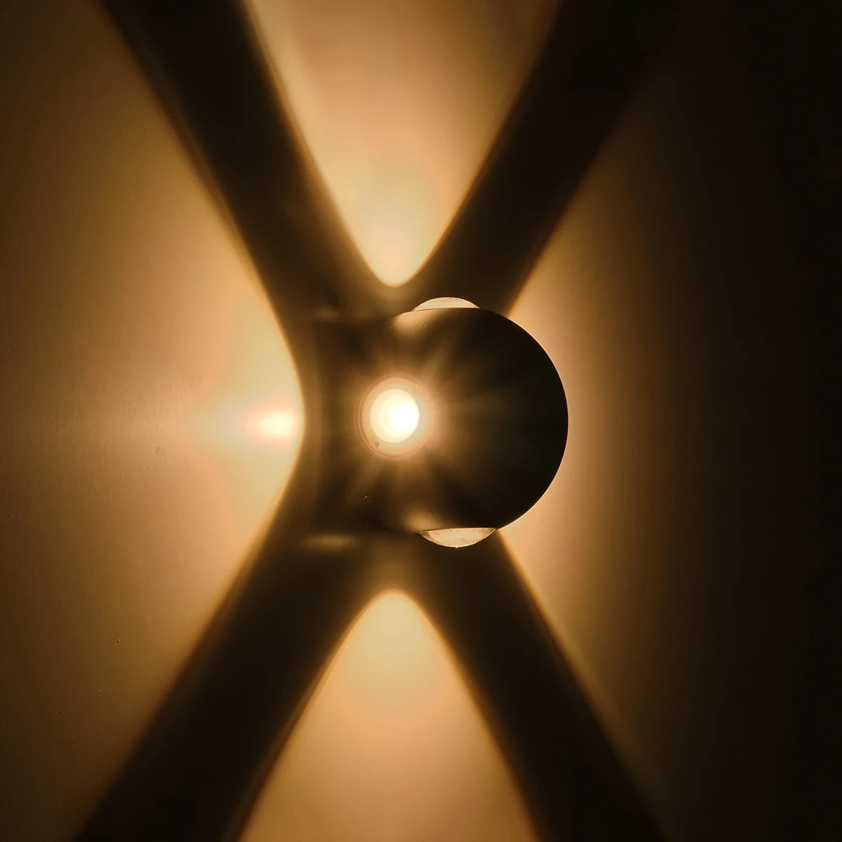 GLOBOSTAR® VEGA 60673 Μοντέρνο Φωτιστικό Τοίχου - Απλίκα LED 12W 1500lm 30° AC 220-240V Αδιάβροχο IP65 Θερμό Λευκό 2700K - Bridgelux COB Chip & TÜV SÜD Driver - Μαύρο Ματ - Μ10 x Π7.5 x Υ10cm - 5 Χρόνια Εγγύηση - Image 8