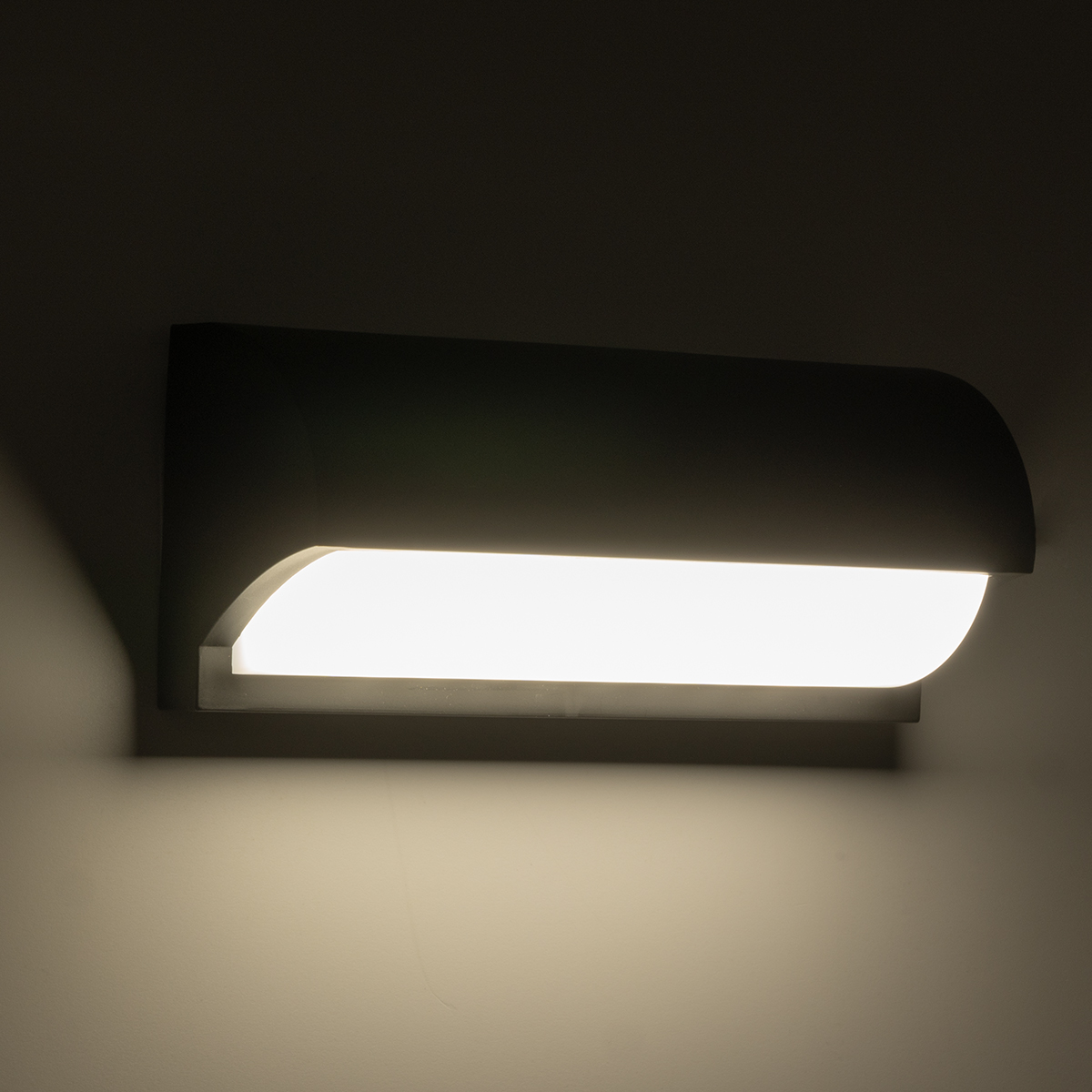 GLOBOSTAR® HORIZON 60693 Μοντέρνο Φωτιστικό Τοίχου - Απλίκα LED 15W 1575lm 120° AC 220-240V Αδιάβροχο IP65 Φυσικό Λευκό 4500K - Bridgelux SMD Chip - Μαύρο Ματ - Μ23.5 x Π11 x Υ10cm - 3 Χρόνια Εγγύηση - Image 7