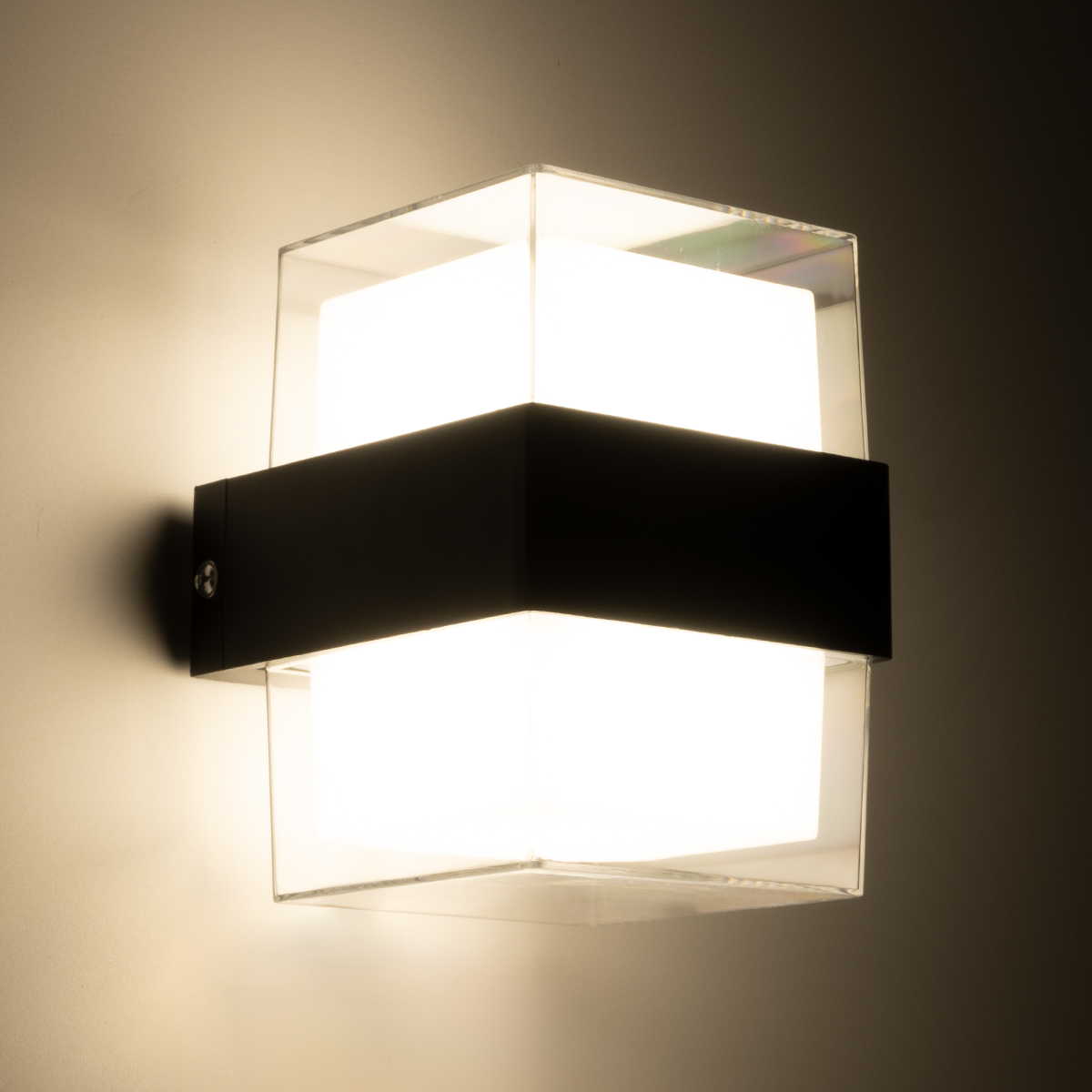 GLOBOSTAR® EMPIRE 60778 Μοντέρνο Φωτιστικό Τοίχου - Απλίκα LED 10W 1050lm 120° AC 220-240V Αδιάβροχο IP65 Φυσικό Λευκό 4500K - Bridgelux SMD Chip & TÜV SÜD Driver - Διάφανο & Μαύρο Ματ - Μ10.5 x Π9 x Υ13cm - 3 Χρόνια Εγγύηση - Image 7