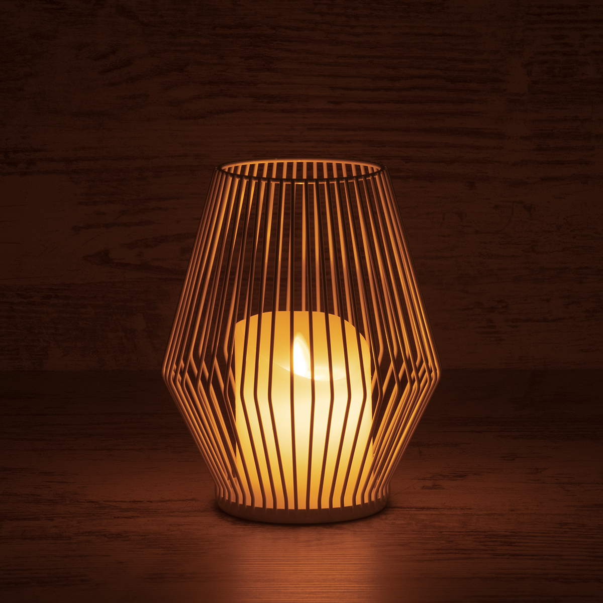 GloboStar® CANDLE 76489 Διακοσμητικό Realistic Κερί με LED Εφέ Κινούμενης Φλόγας - Μπαταρίας 2 x AA (Δεν Συμπεριλαμβάνονται) & Ασύρματο Χειριστήριο IR Θερμό Λευκό 2700K Dimmable Λευκό Φ16 x Υ18cm - Image 6