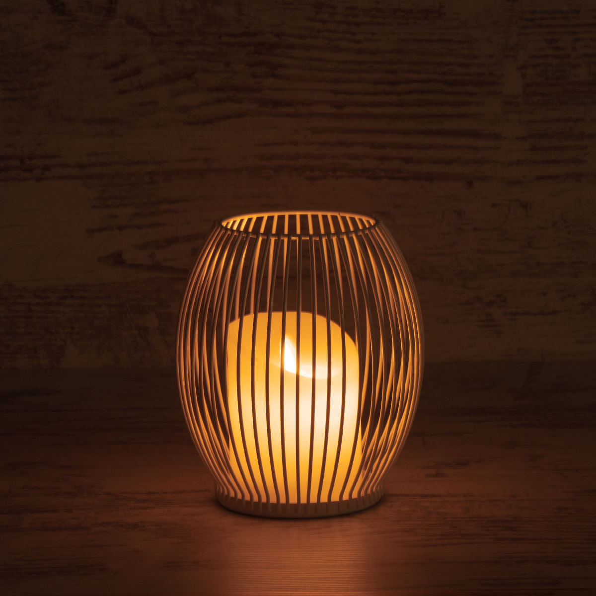 GloboStar® CANDLE 76490 Διακοσμητικό Realistic Κερί με LED Εφέ Κινούμενης Φλόγας - Μπαταρίας 2 x AA (Δεν Συμπεριλαμβάνονται) & Ασύρματο Χειριστήριο IR Θερμό Λευκό 2700K Dimmable Λευκό Φ14 x Υ16cm - Image 6