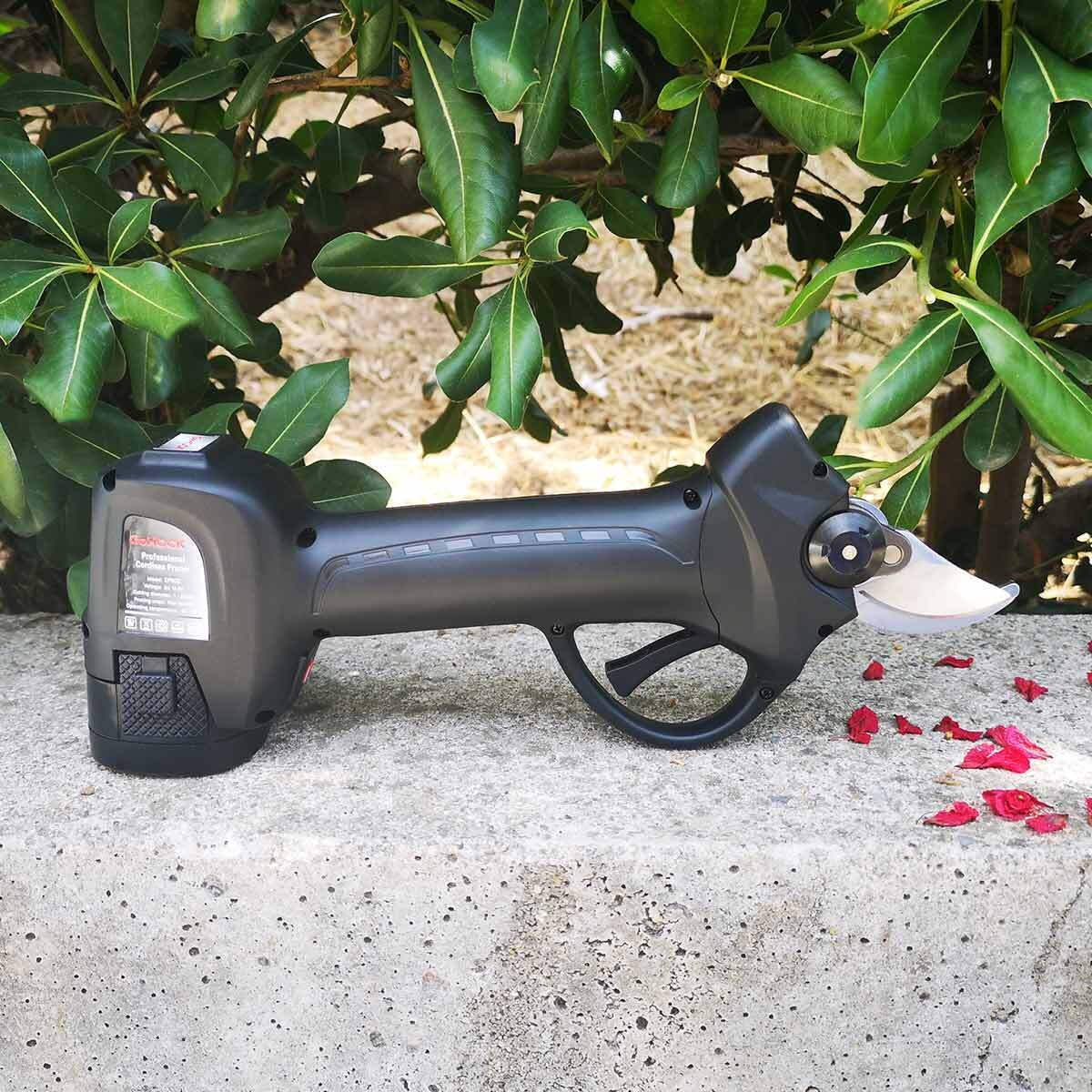 GeHock Ψαλίδι Κλαδέματος Μπαταρίας 16.8V 2x2.6Ah με Μέγιστη Διάμετρο Κοπής 30mm σε Βαλιτσάκι Μεταφοράς - Image 5