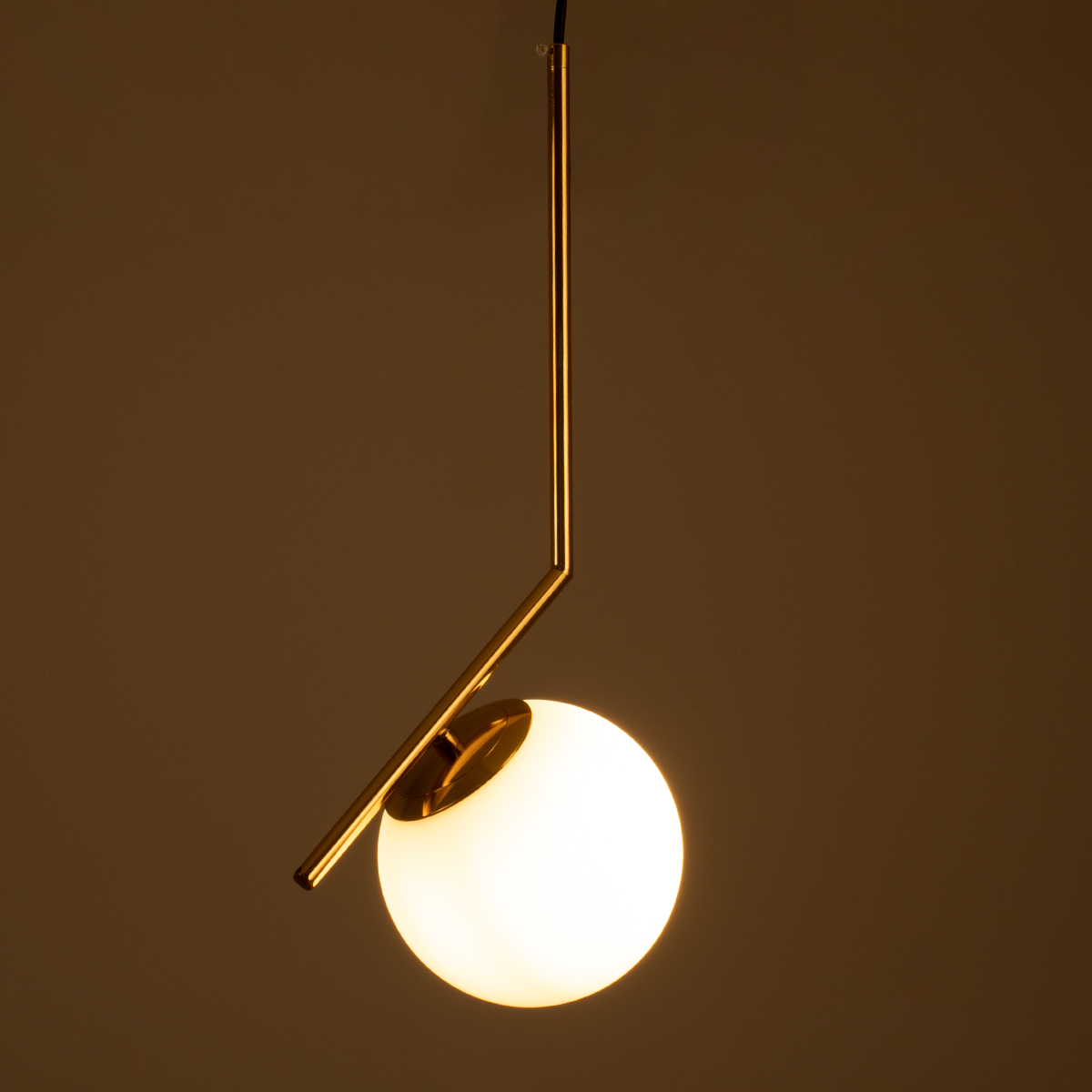GLOBOSTAR® MONROE 00958 Μοντέρνο Κρεμαστό Φωτιστικό Οροφής με Ντουί 1 x E27 AC 220-240V IP20 - Χρυσό & Λευκό - Μ15 x Π15 x Υ49cm - Image 3